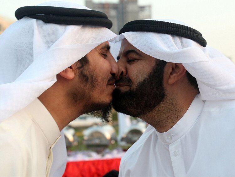 El presidente de Qatar pide porfavor que los homosexuales no expresen "muestras de afecto" en público 